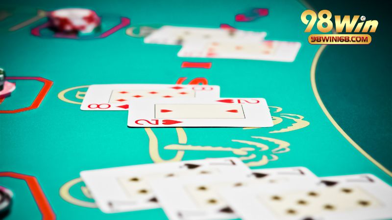 Nên chơi game bài nào cùng bạn bè?