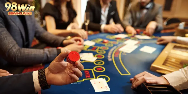 Thử thách Baccarat cùng hội bạn thân